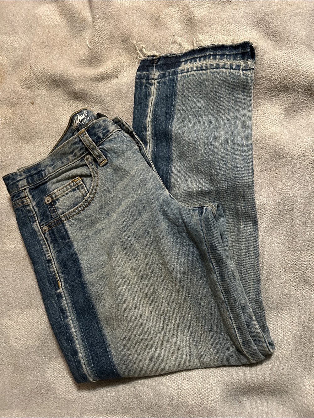 Women's Two-Tone Blue Ankle Jeans with Contrast Side Panel